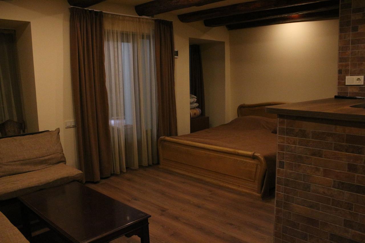 Low Budget Room With King Size Bed Tiflis Exterior foto